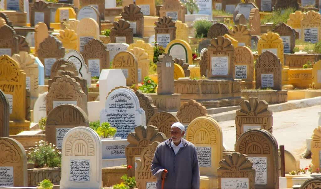 grave visitation on shab e barat Grave Visitation on Shab-e-Barat