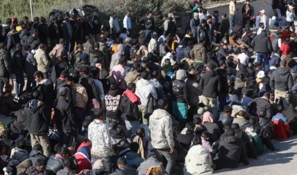 greece rescues 539 migrants from distress Greece Rescues 539 Migrants from Distress