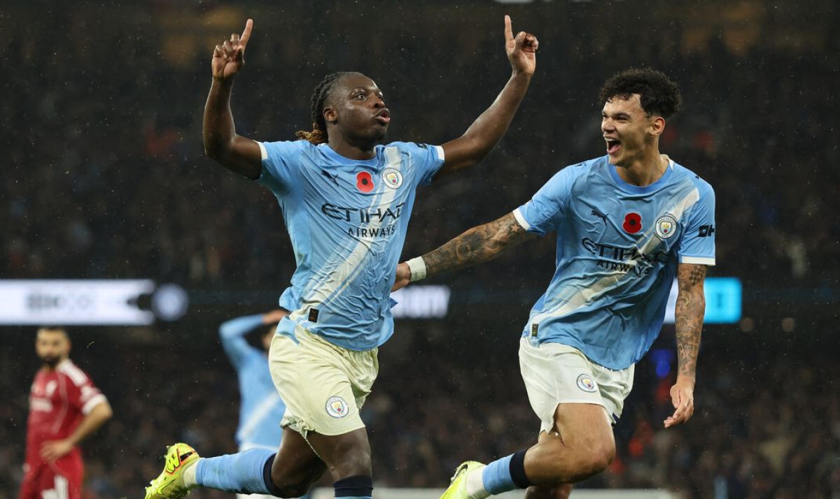 Guardiola Celebrates 1,000th Match as Manchester City Thrash Liverpool 3–0