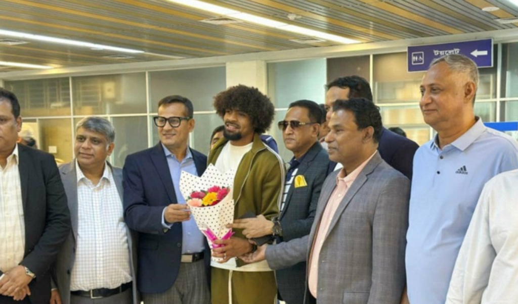 hamza arrives in dhaka ahead of asian cup qualifier against hong kong Hamza Arrives in Dhaka Ahead of Asian Cup Qualifier Against Hong Kong