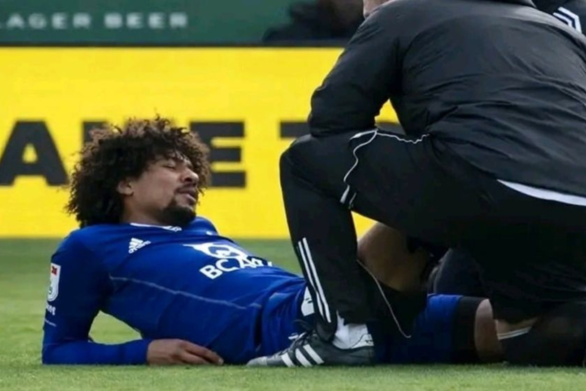 Hamza Sidelined by Knee Injury