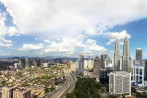 Hannover Re Signals Stability in Global Reinsurance Market