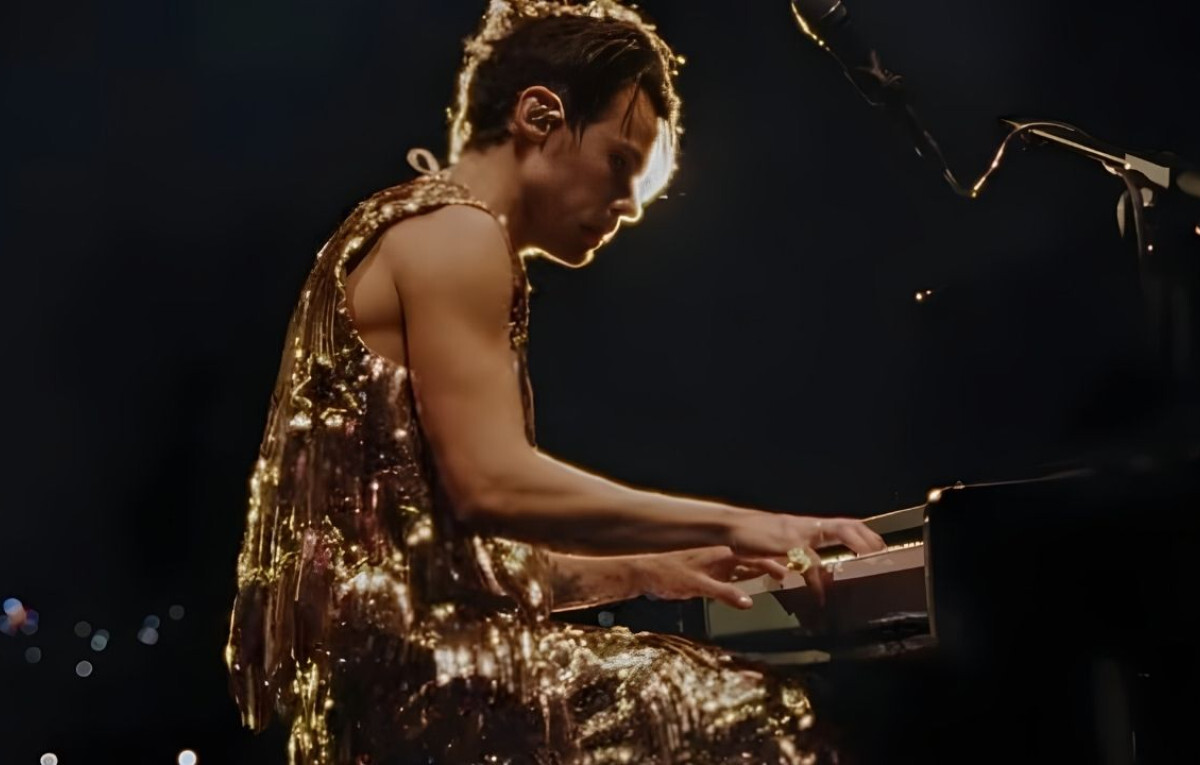 Harry Styles Unveils Nostalgic ‘Forever, Forever’ Music Video