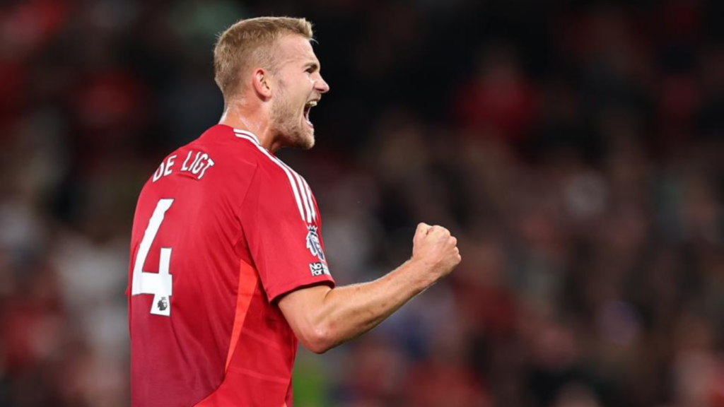 Incredible Story of Manchester United’s Unbeaten Run Preserved in Five Minutes of Drama at Tottenham’s Ground! 2 incredible story of manchester uniteds unbeaten run preserved in five minutes of drama at tottenhams ground Incredible Story of Manchester United’s Unbeaten Run Preserved in Five Minutes of Drama at Tottenham’s Ground!