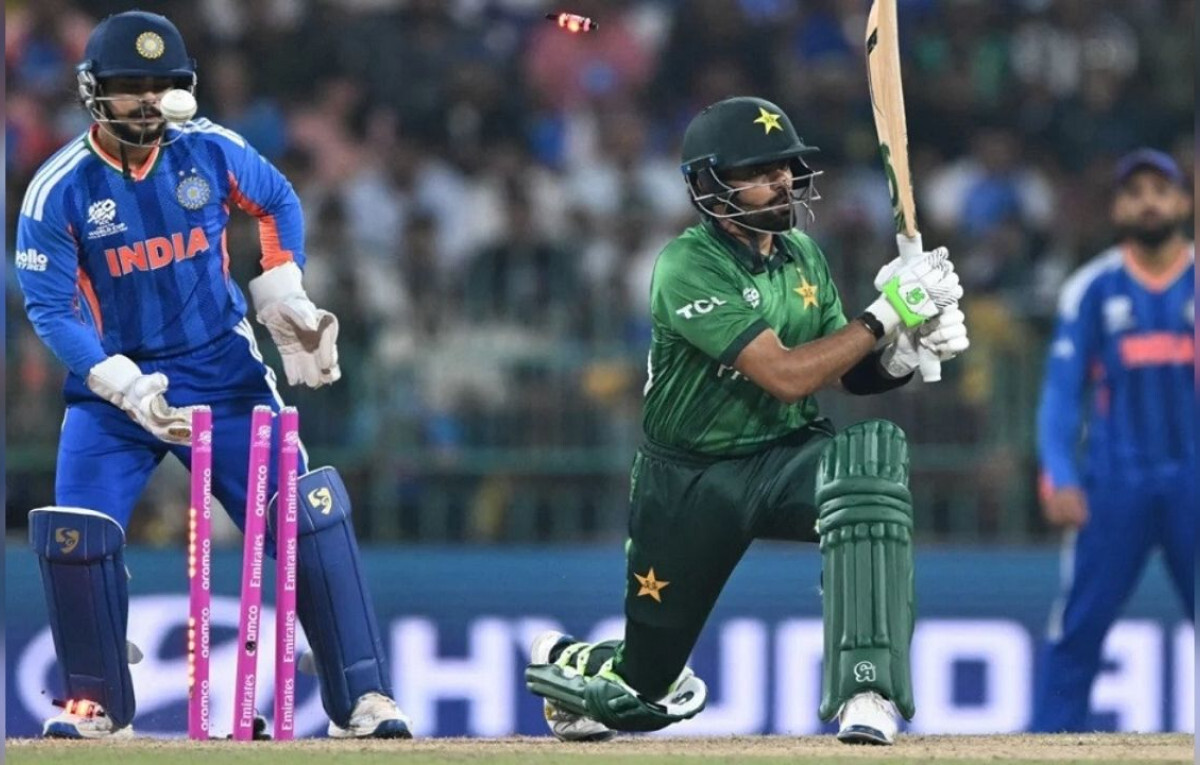 India Crush Pakistan to Secure Super Eight Berth