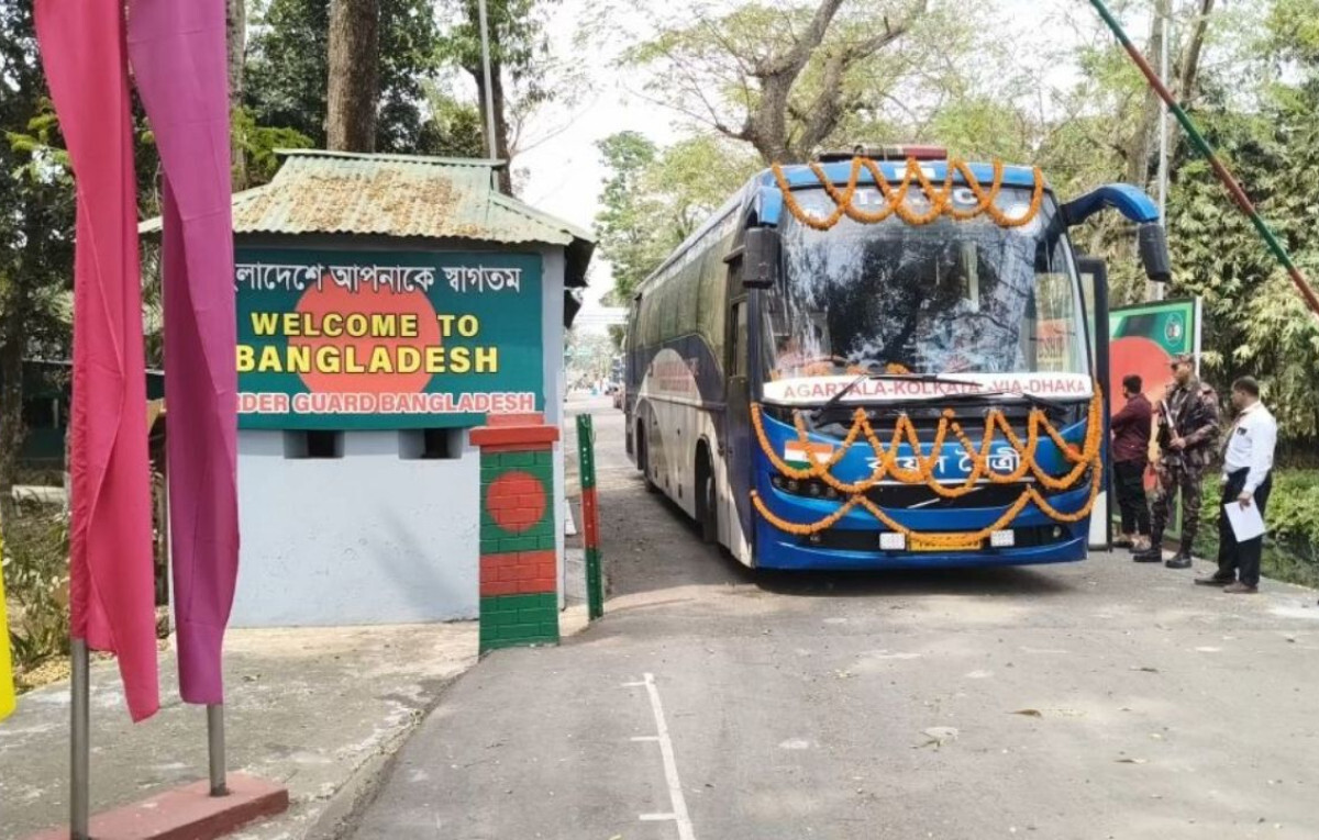 International Direct Bus Service Resumes Across Triple-Border Route