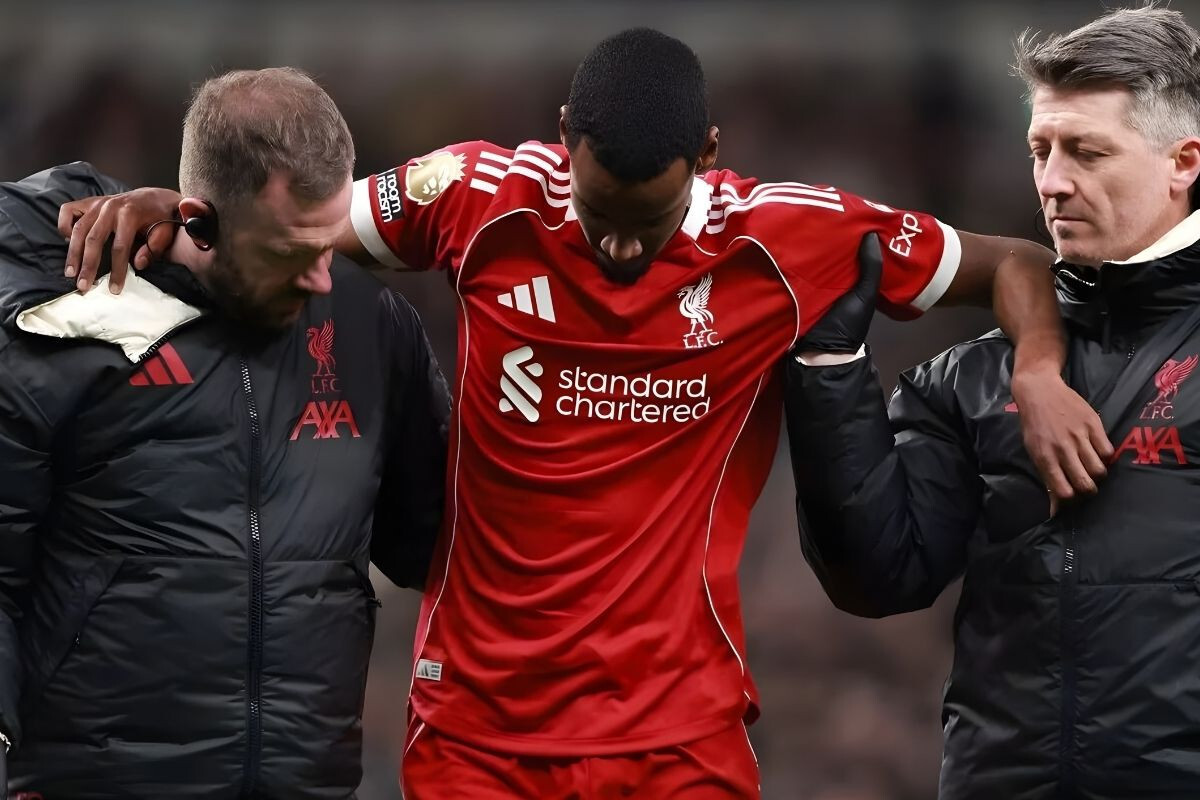 Isak Scores, Secures Victory, Then Exits on the Sidelines!