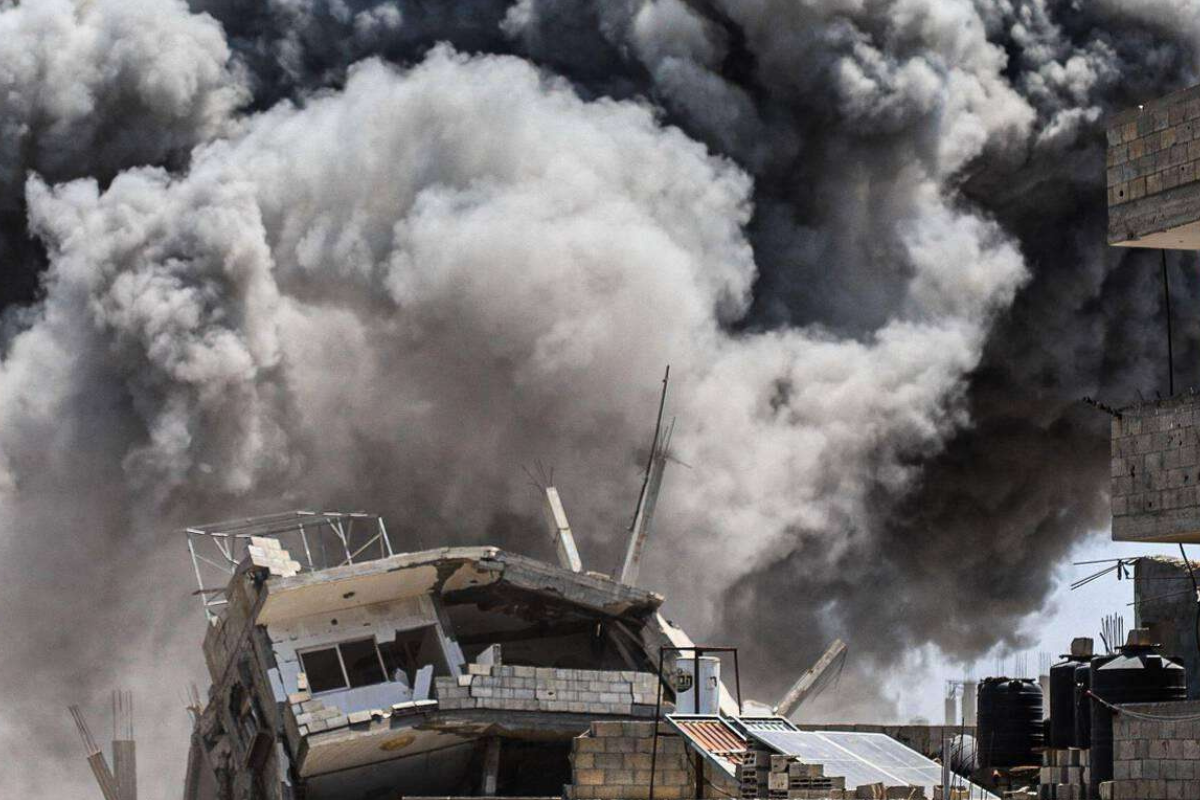 Israeli Forces Kill 15 Palestinians Amid Gaza Bombardment