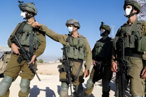 Israeli Officers Quit Over Benefits Freeze