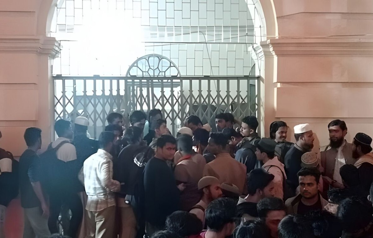 Jagannath University Students End 15-Hour Protest After Assurances