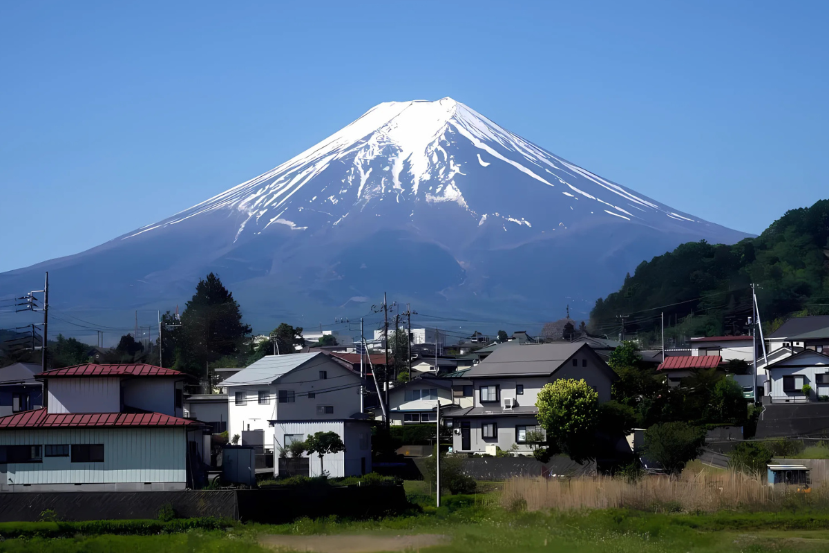 Japanese Climber, 102, Sets Mount Fuji Record