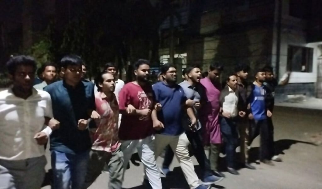 jnu students protest at midnight over sexual harassment of female student JNU Students Protest at Midnight Over Sexual Harassment of Female Student