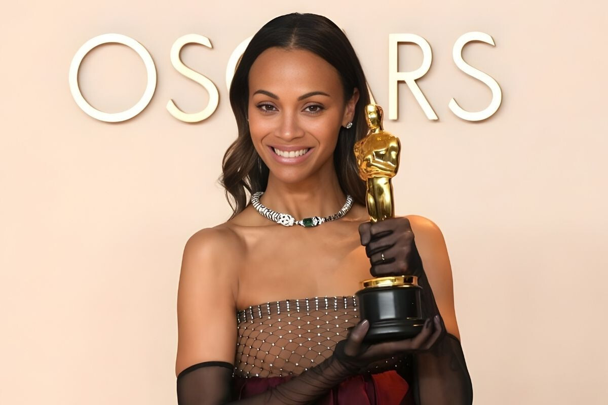 Jo Saldana sets a new box office record.