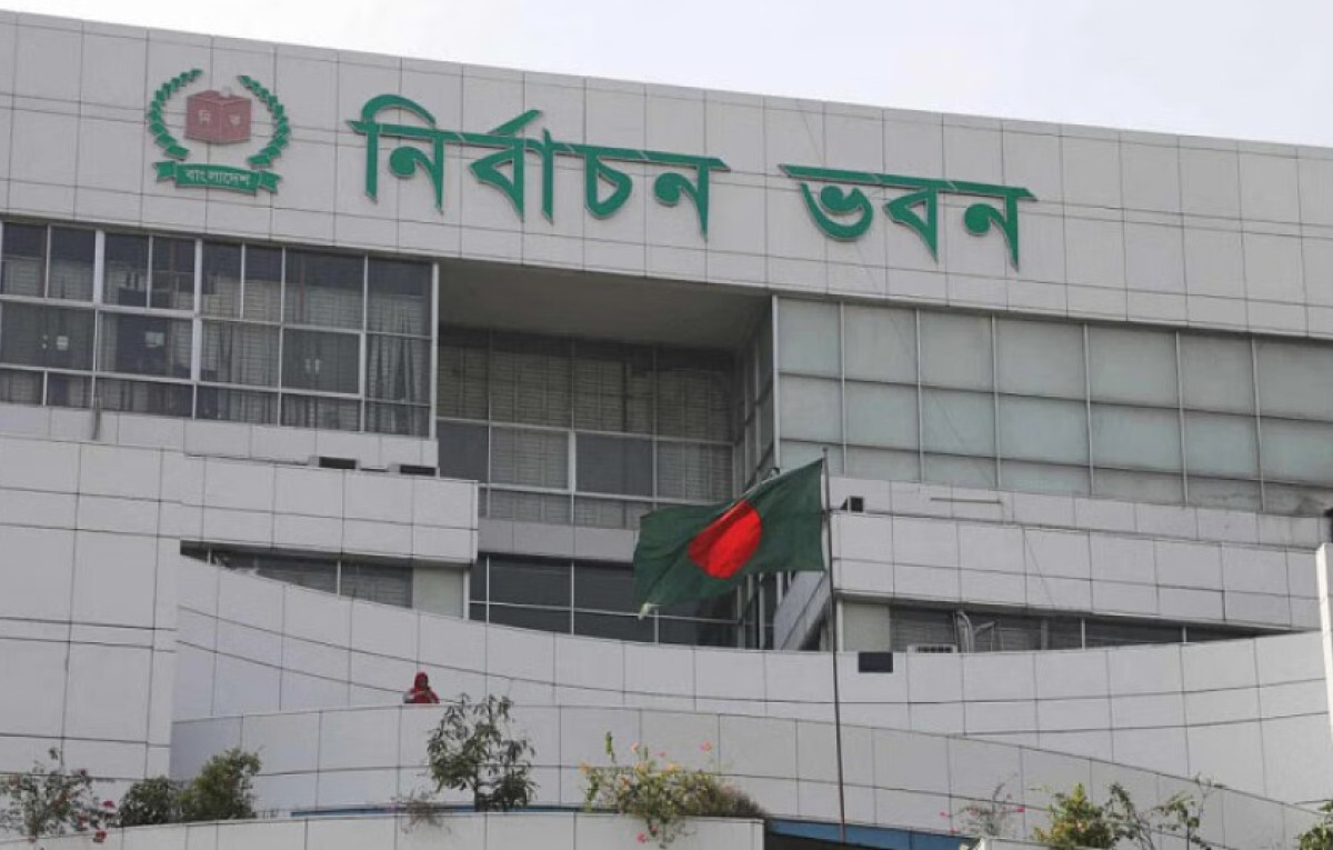 Journalists Allowed Phones Inside Polling Stations