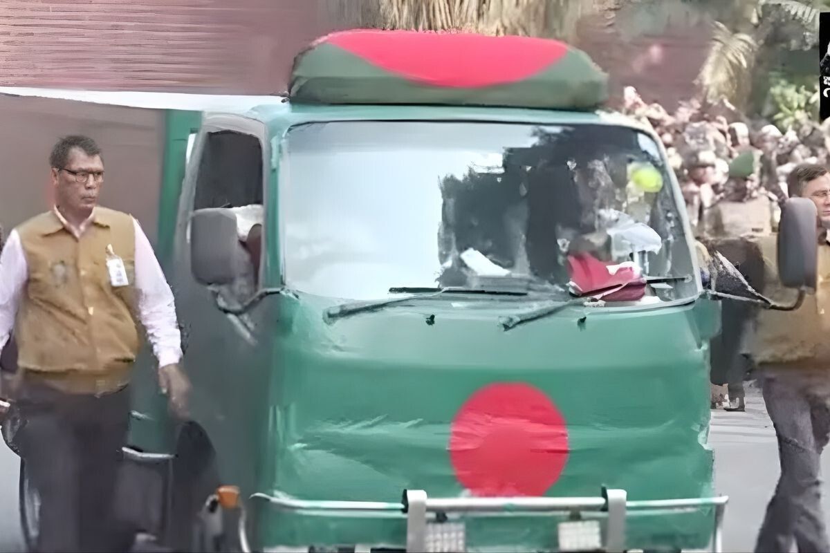 Khaleda Zia’s body was taken to the site of the funeral prayer