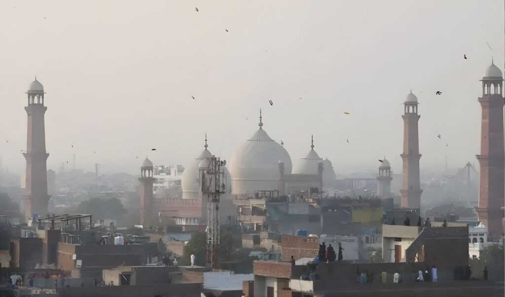 lahore celebrates kite festival after 19 years Lahore Celebrates Kite Festival After 19 Years