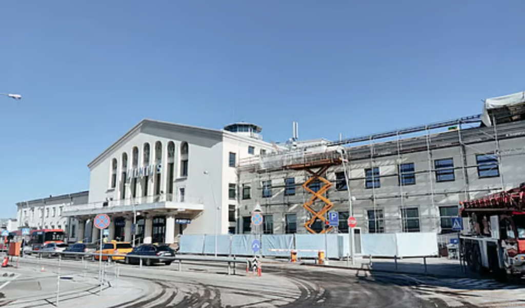 Lithuanian Airport Reopens After Suspected Balloon Incident Forces Closure 3 lithuanian airport reopens after suspected balloon incident forces closure Lithuanian Airport Reopens After Suspected Balloon Incident Forces Closure