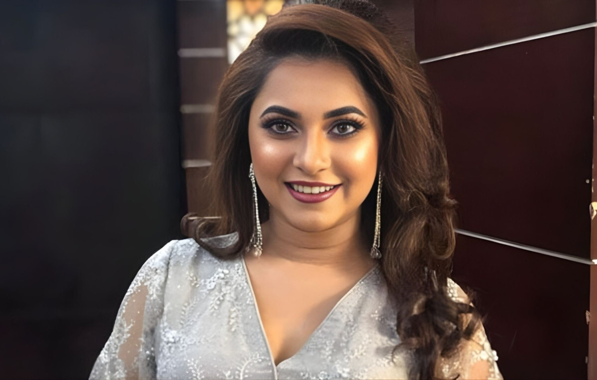 Liza Celebrates 17 Years of Musical Excellence