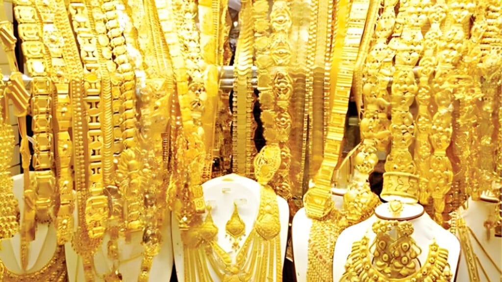 local gold prices retreat following record breaking peak Local Gold Prices Retreat Following Record-Breaking Peak