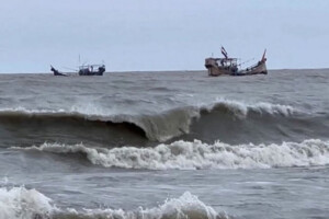 Low Pressure in the Bay of Bengal: Cyclone Threat Looms
