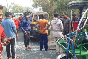 Mahindra-Easy Bike Collision One Dead, Six Injured In Gopalganj