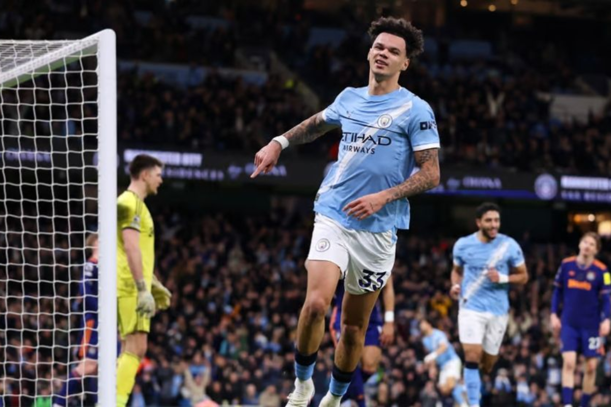 Manchester City Intensify Pressure on Arsenal
