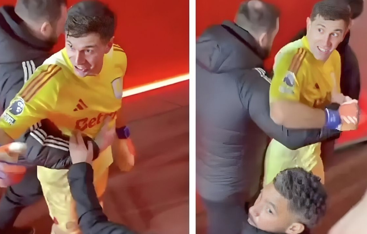 Martinez Boils Over as Arsenal Demolish Villa