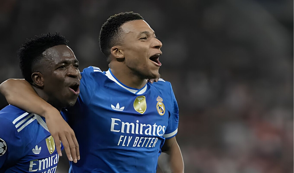 mbappe scores hat trick in just 7 minutes Mbappe Scores Hat-Trick in Just 7 Minutes!