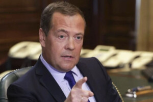 Medvedev Scorns Western ‘Fairytales’ Over Greenland Security