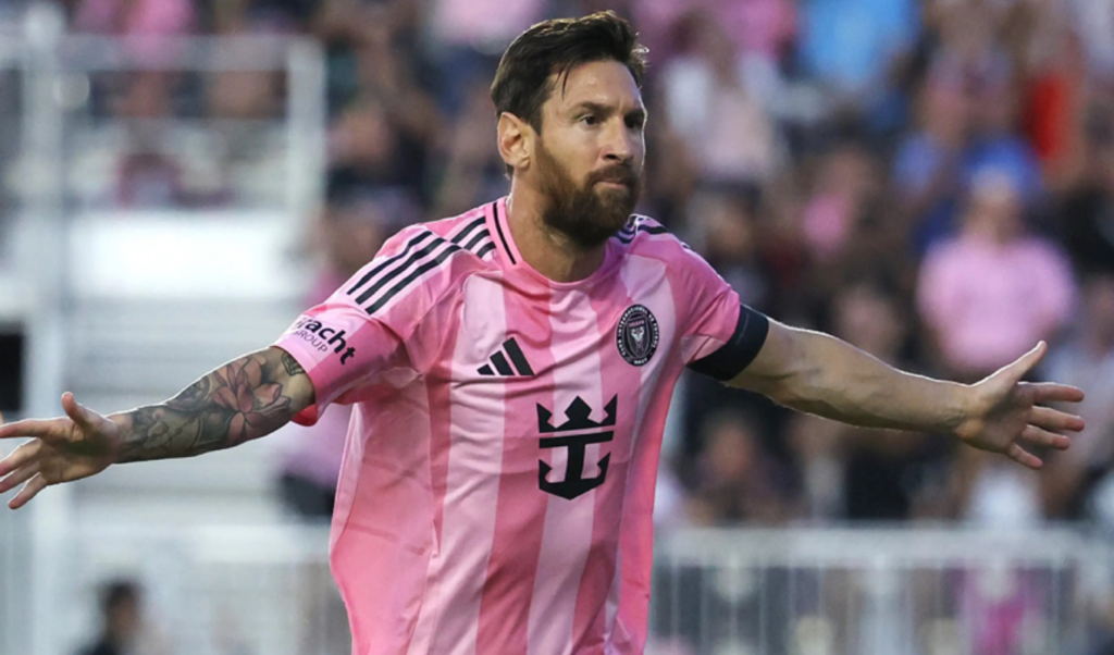 messi nears historic 900th goal Messi Nears Historic 900th Goal