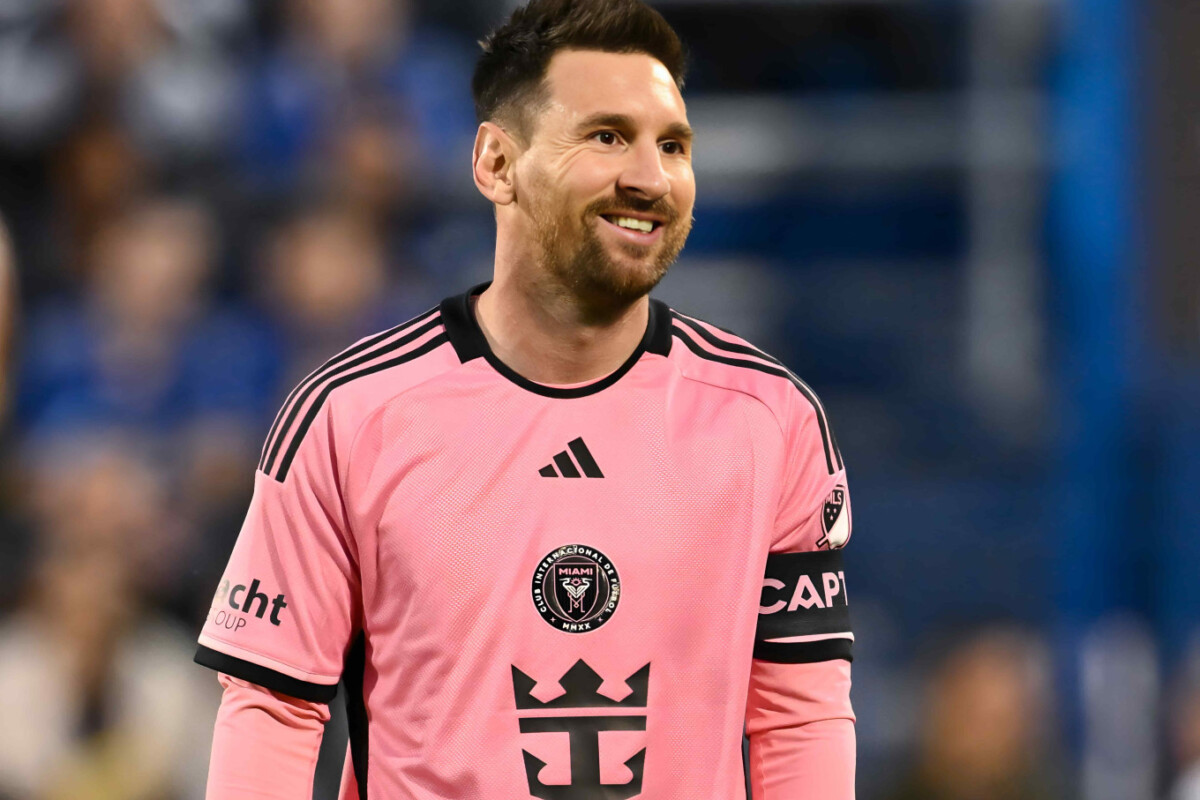 Messi Reaches 900 Career Goals Milestone