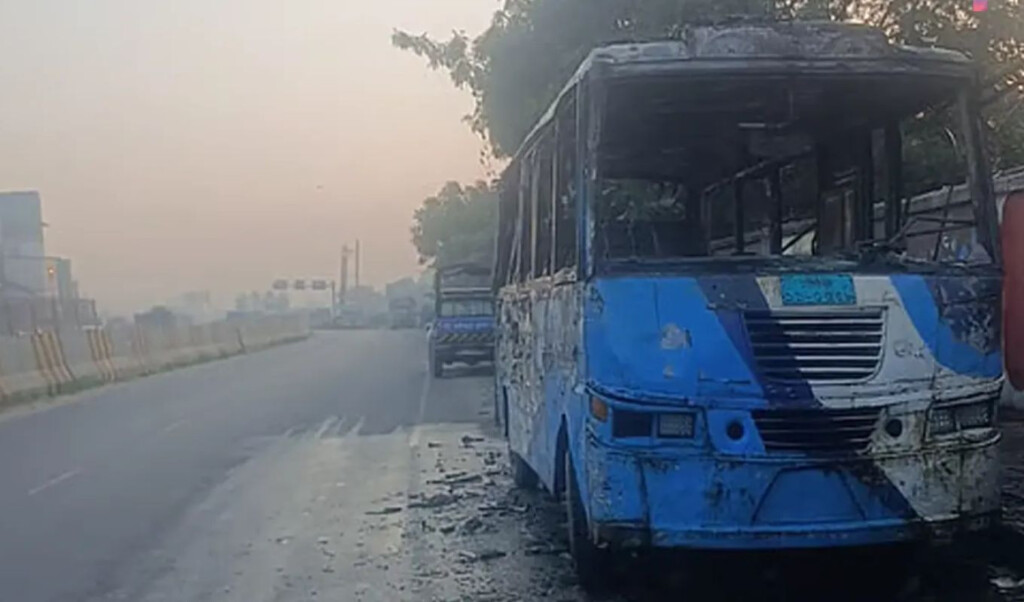 minibus catches fire in siddhirganj minibus catches fire in Siddhirganj