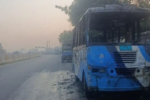 minibus catches fire in Siddhirganj