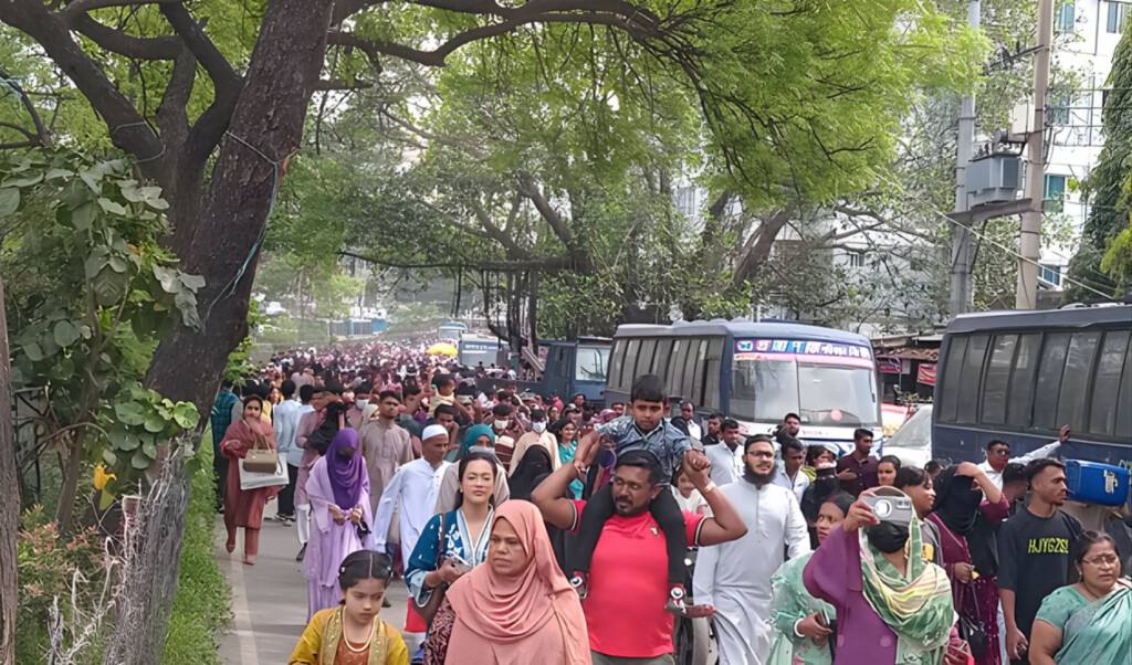 mirpur zoo overcrowded visitors forced to walk Mirpur Zoo Overcrowded, Visitors Forced to Walk