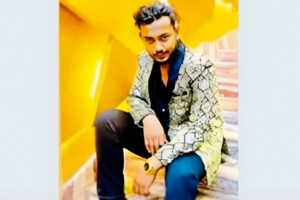 Mob Detains Notorious ‘Tension’ Gang Leader in Narayanganj