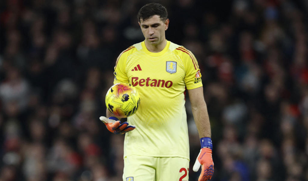 modern goalkeeping challenges expose martnezs vulnerabilities Modern Goalkeeping Challenges Expose Martínez’s Vulnerabilities