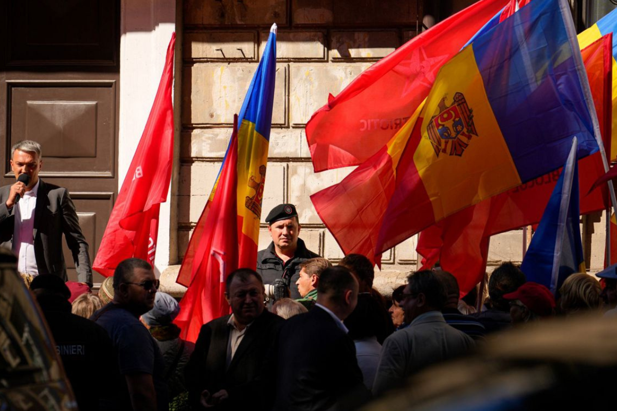 Moldovans Cast Votes in Tense Parliamentary Elections Amid EU-Russia Divide