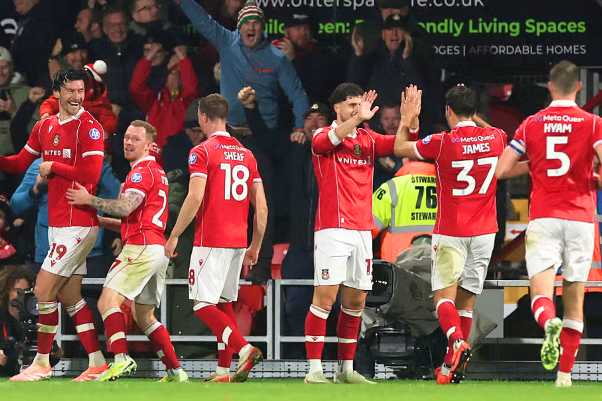 Moore hat-trick fires Wrexham past Coventry to end unbeaten run