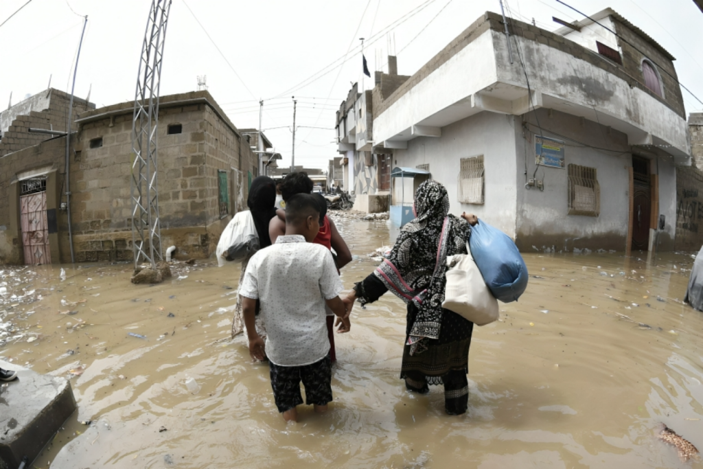 more than 20 dead as fresh monsoon rains batter pakistan More than 20 Dead as Fresh Monsoon Rains Batter Pakistan