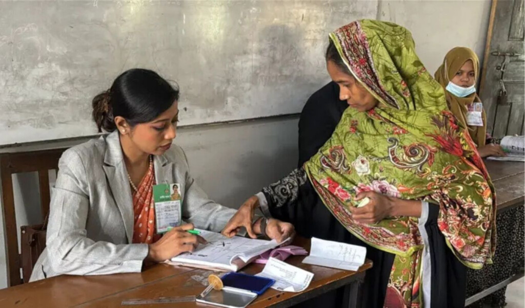 morning lull marks polling day Morning Lull Marks Polling Day