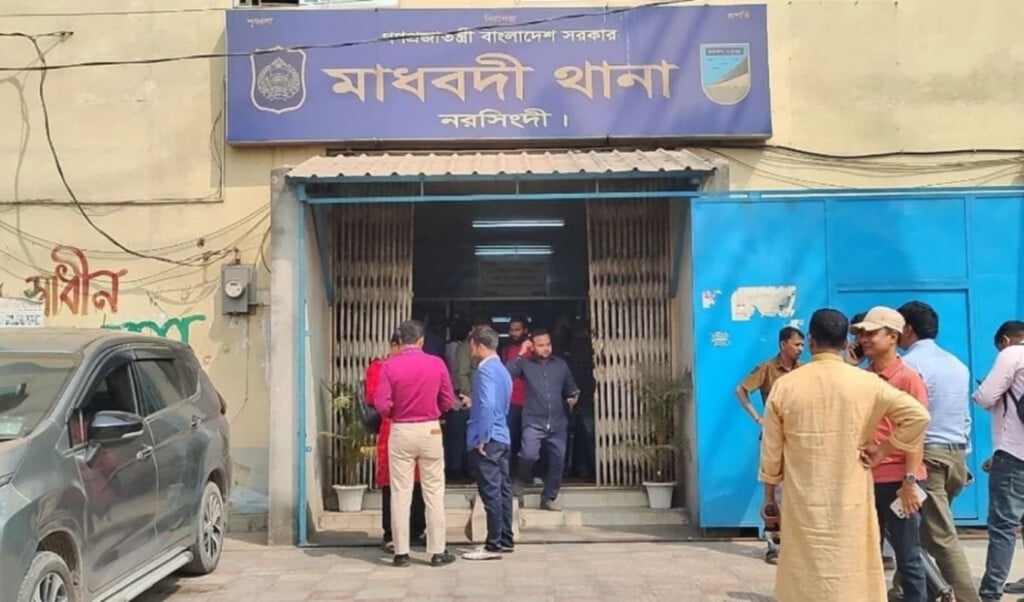 mother of four gang raped after meeting via mobile Mother of Four Gang-Raped After Meeting Via Mobile