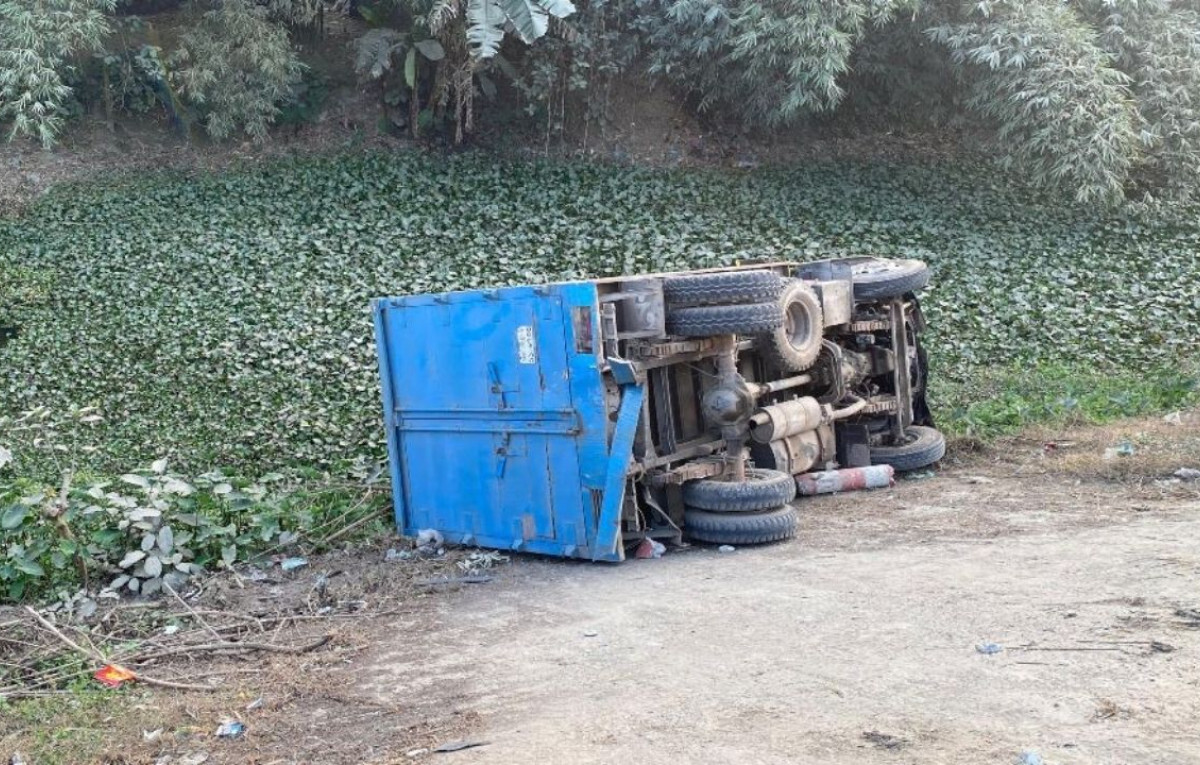 Motorcyclist Killed in Multi-Vehicle Collision in Singair