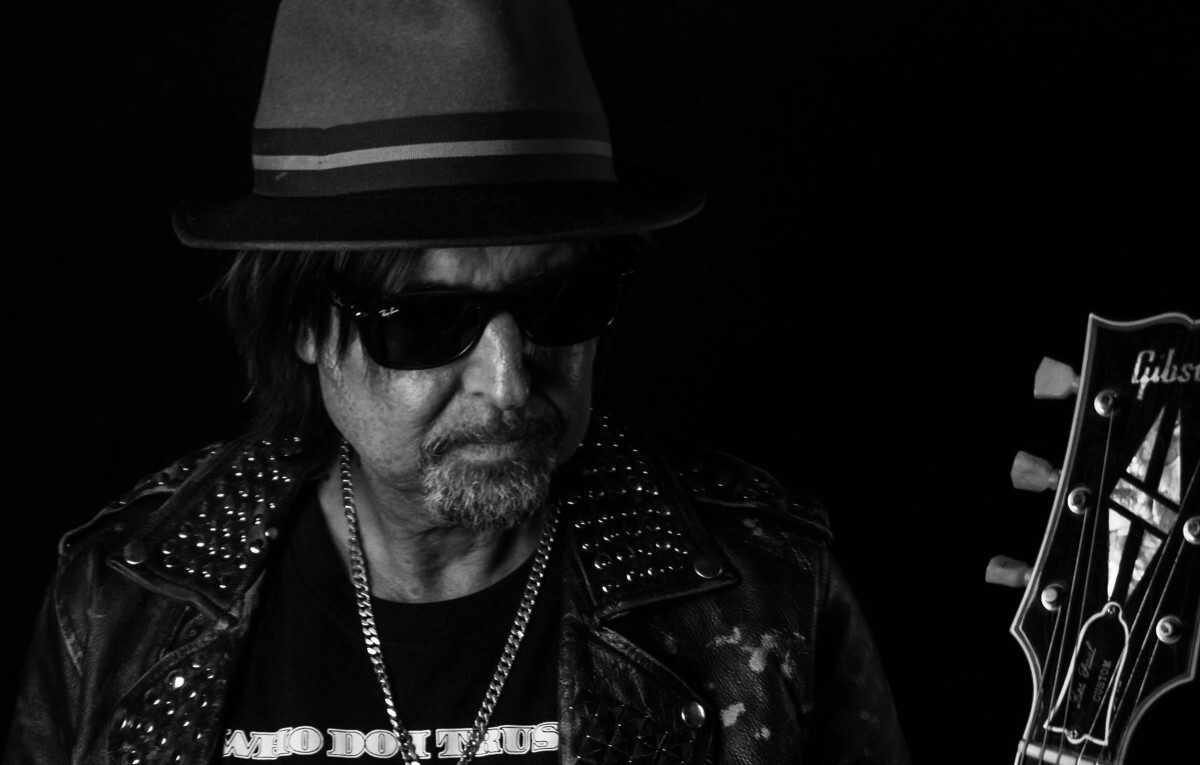 Motörhead Guitarist Phil Campbell Dies