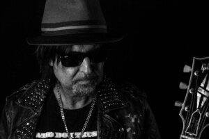 Motörhead Guitarist Phil Campbell Dies