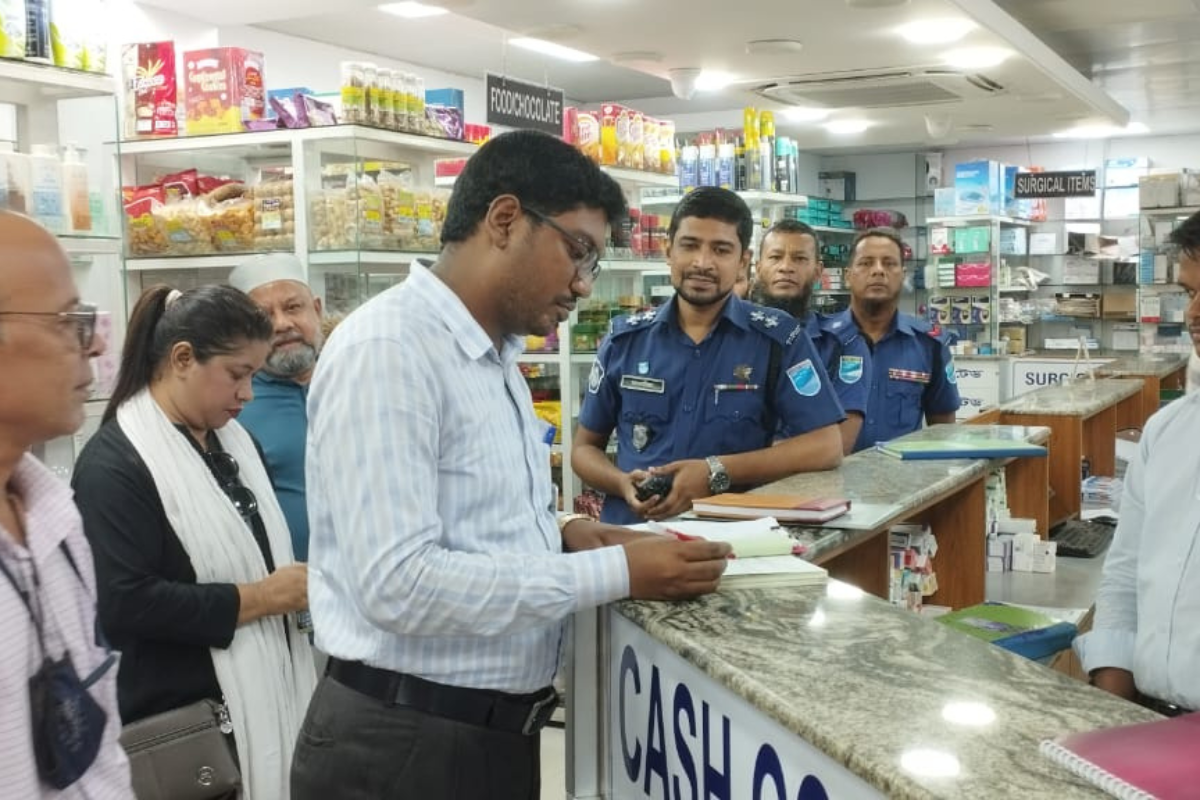 Munshiganj Medicine Shop Fined Tk 50,000 for Selling Expired Drugs