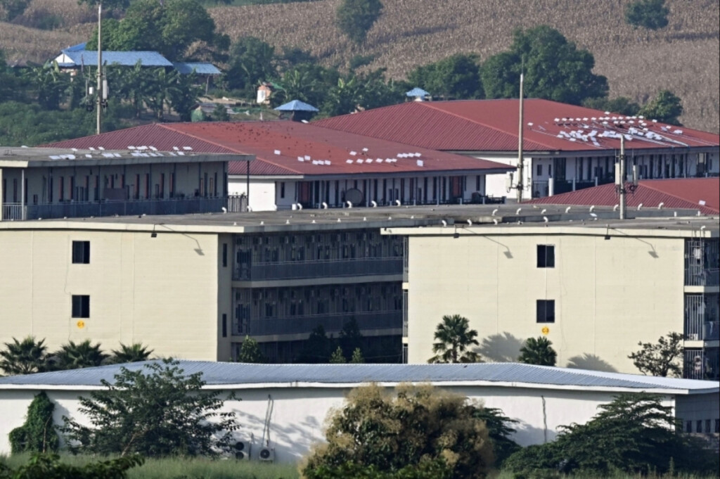 Myanmar Junta Raids Notorious Scam Compound, Seizes 30 Starlink Devices 3 myanmar junta raids notorious scam compound seizes 30 starlink devices Myanmar Junta Raids Notorious Scam Compound, Seizes 30 Starlink Devices