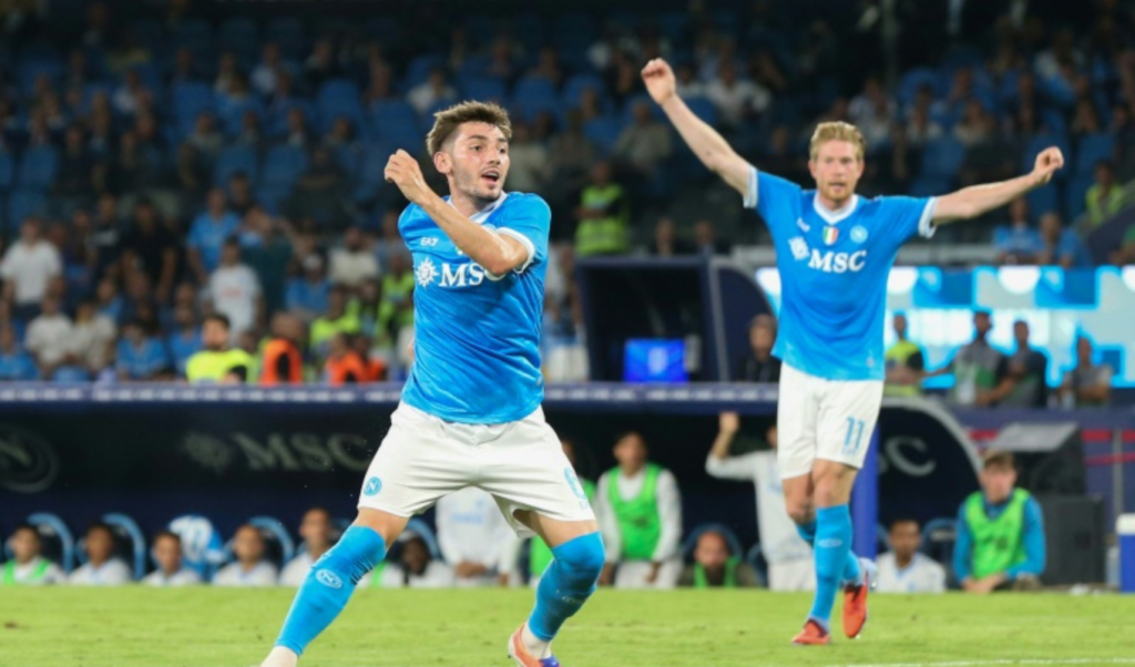 napoli edge past pisa to maintain perfect serie a start Napoli Edge Past Pisa to Maintain Perfect Serie A Start