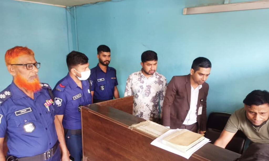 narayanganj bus counters fined for overcharging Narayanganj Bus Counters Fined for Overcharging
