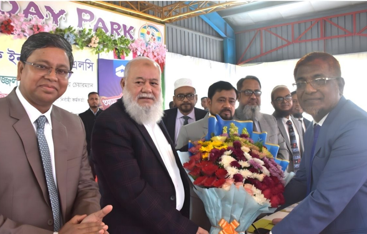 National Life Holds Year-End Review at Dream Holiday Park