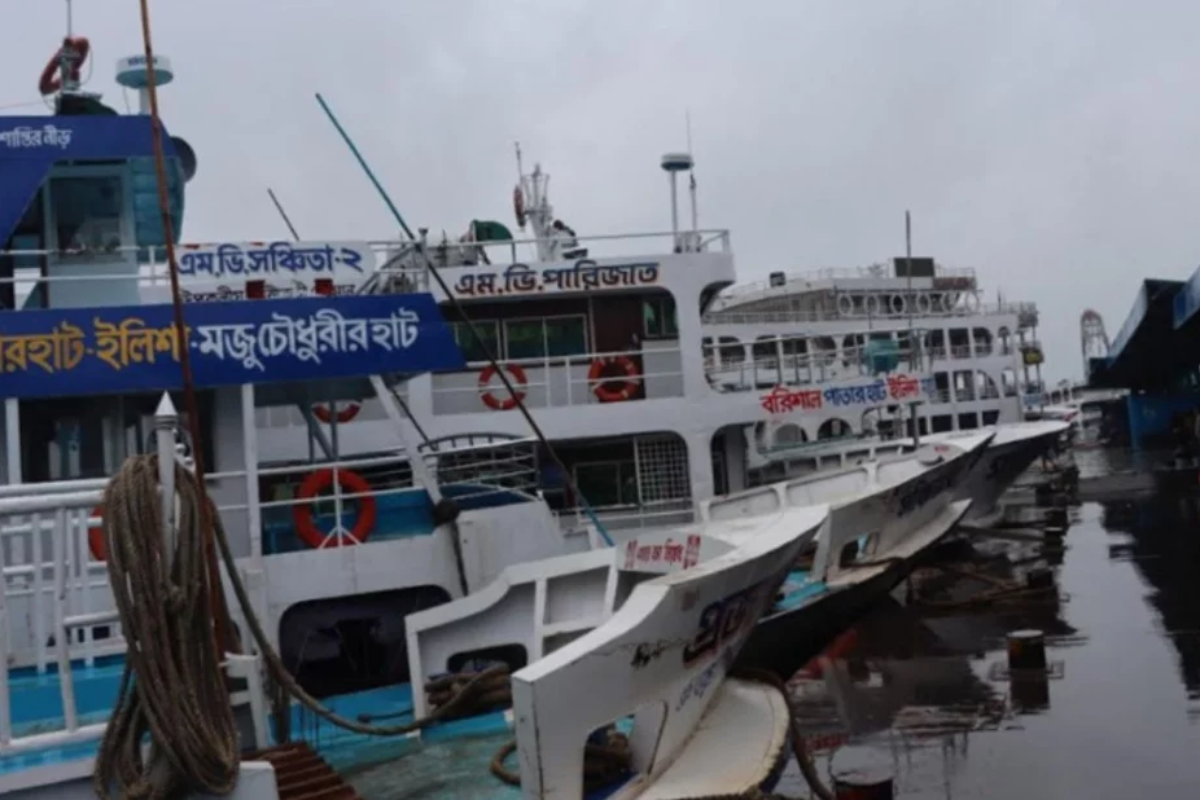 Nationwide Suspension of All Waterway Traffic Due to Dense Fog